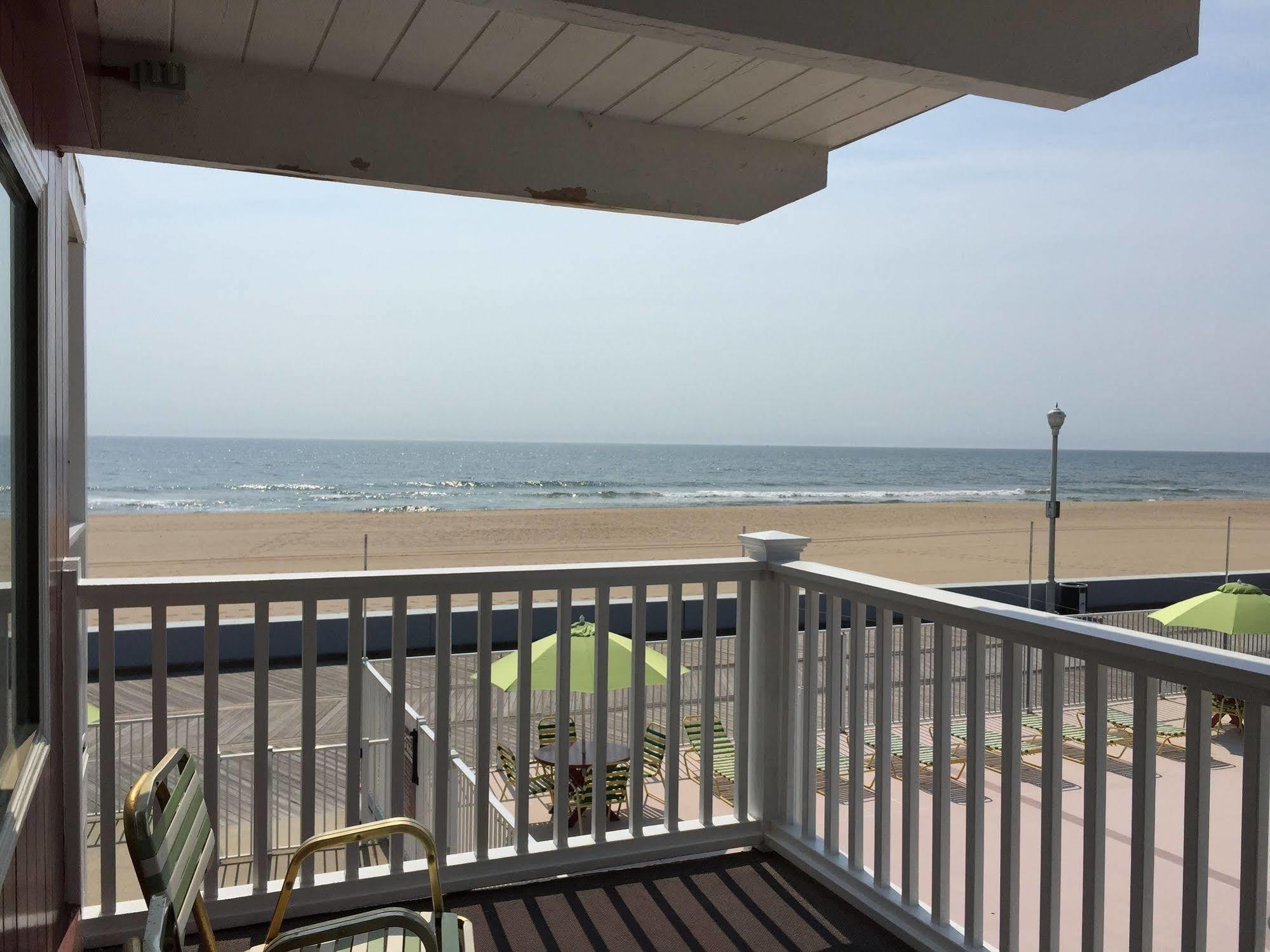 Fish Tales Boardwalk Inn & Ocean Mecca Motel Ocean Stadt Exterior foto