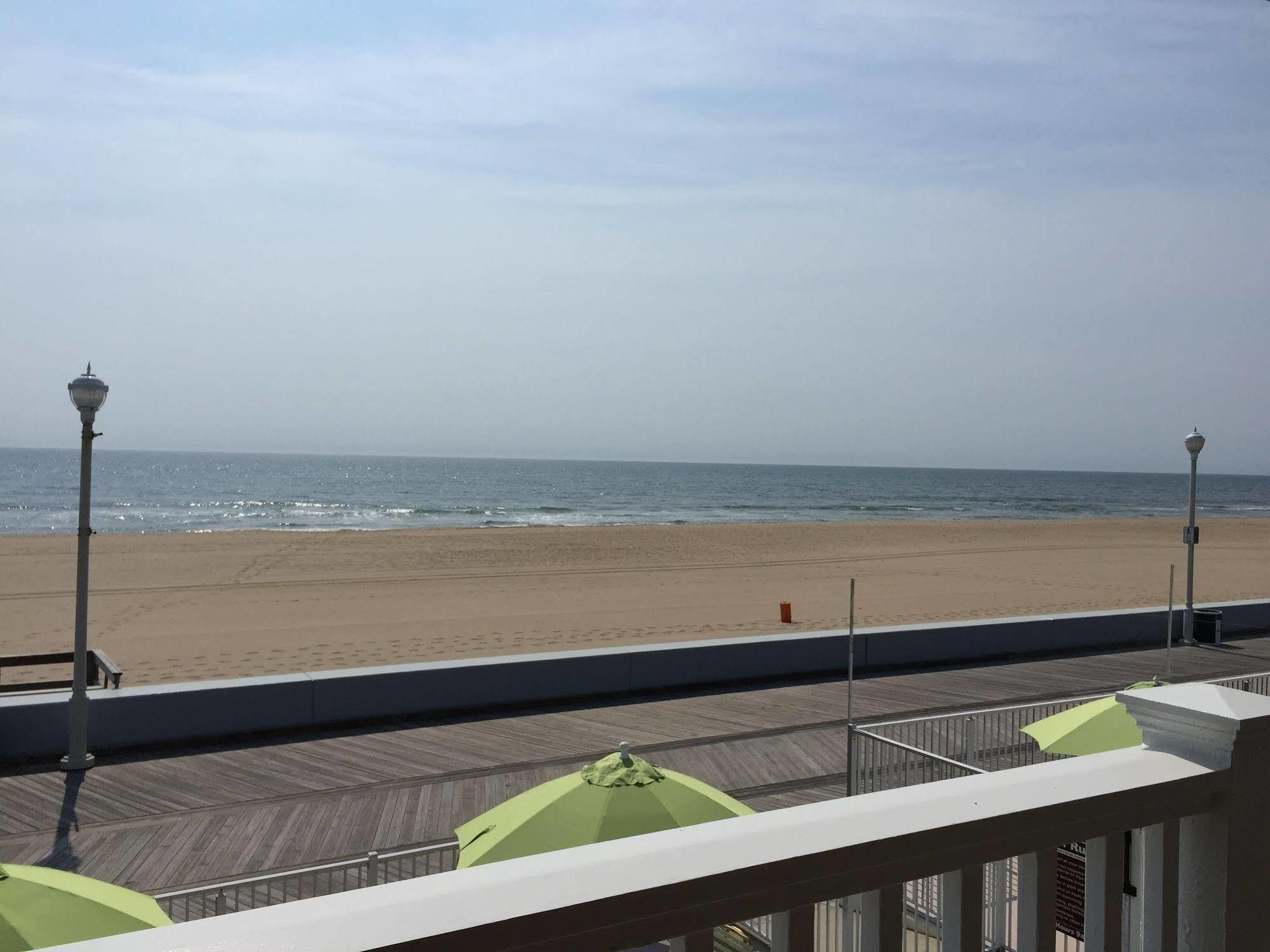 Fish Tales Boardwalk Inn & Ocean Mecca Motel Ocean Stadt Exterior foto